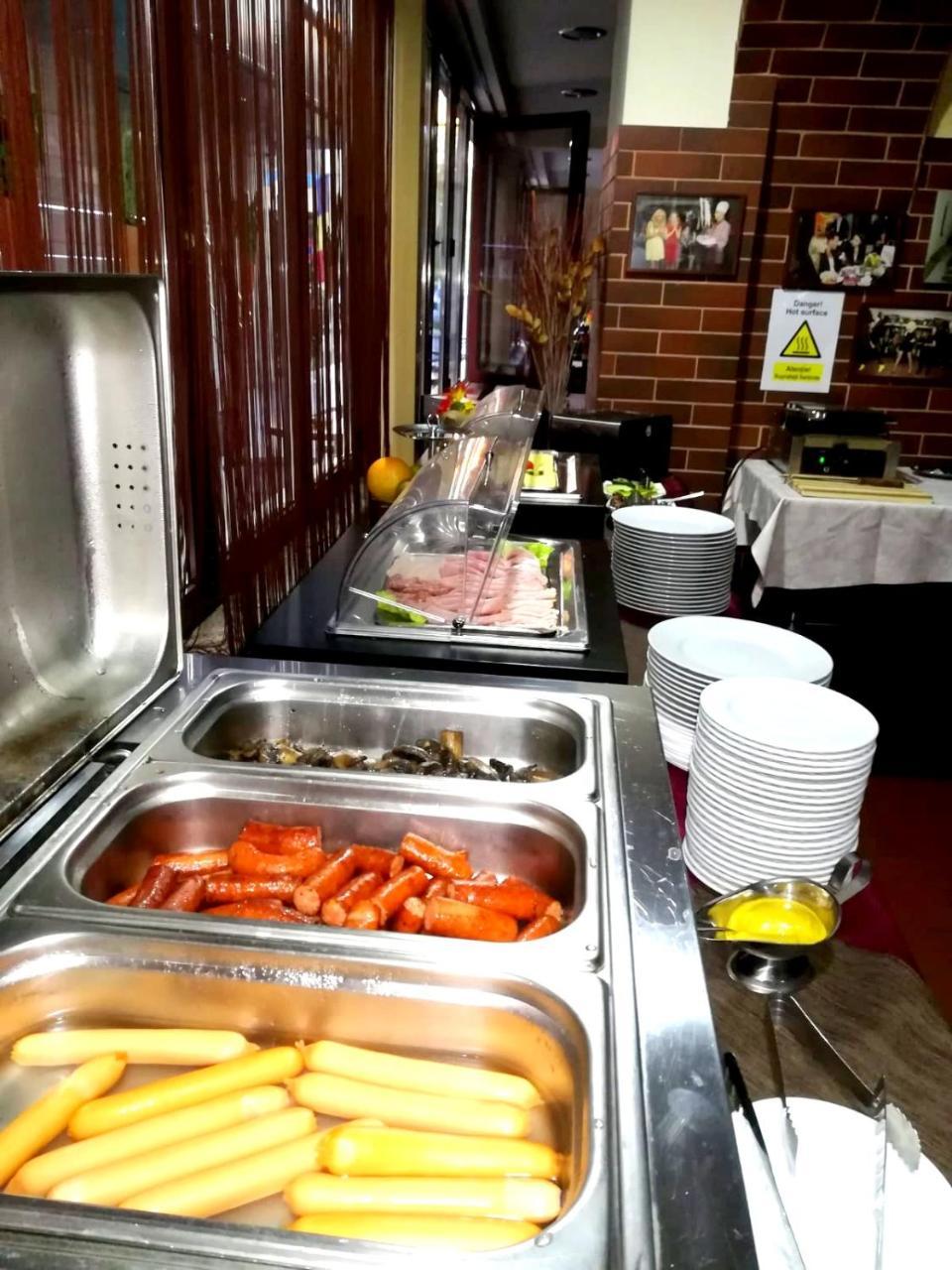 西广场酒店 布加勒斯特 外观 照片